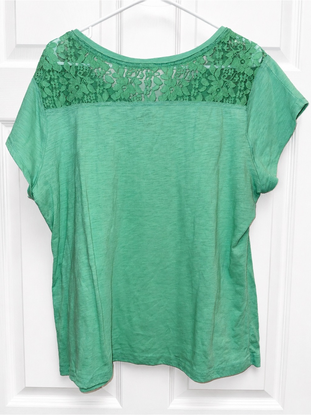 High Fifth Women’s 2X Green Lace V-Neck Short Sleeve Top Plus Size - Picture 4 of 4